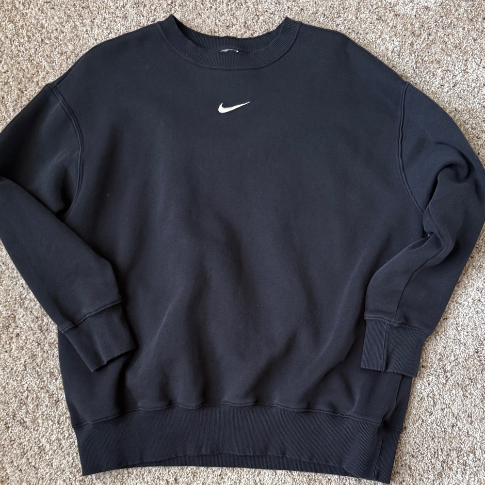 Nike Women's Black Crewneck Sweater